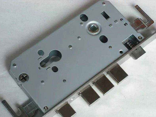 博白24小时上门开锁公司